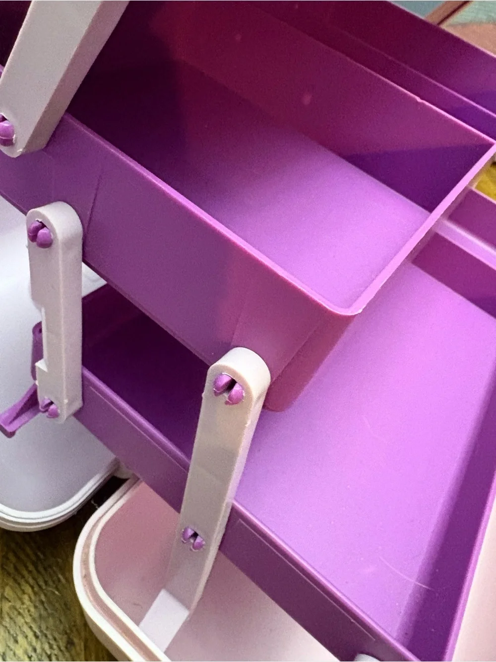 Cute Vintage lilac Caboodle
